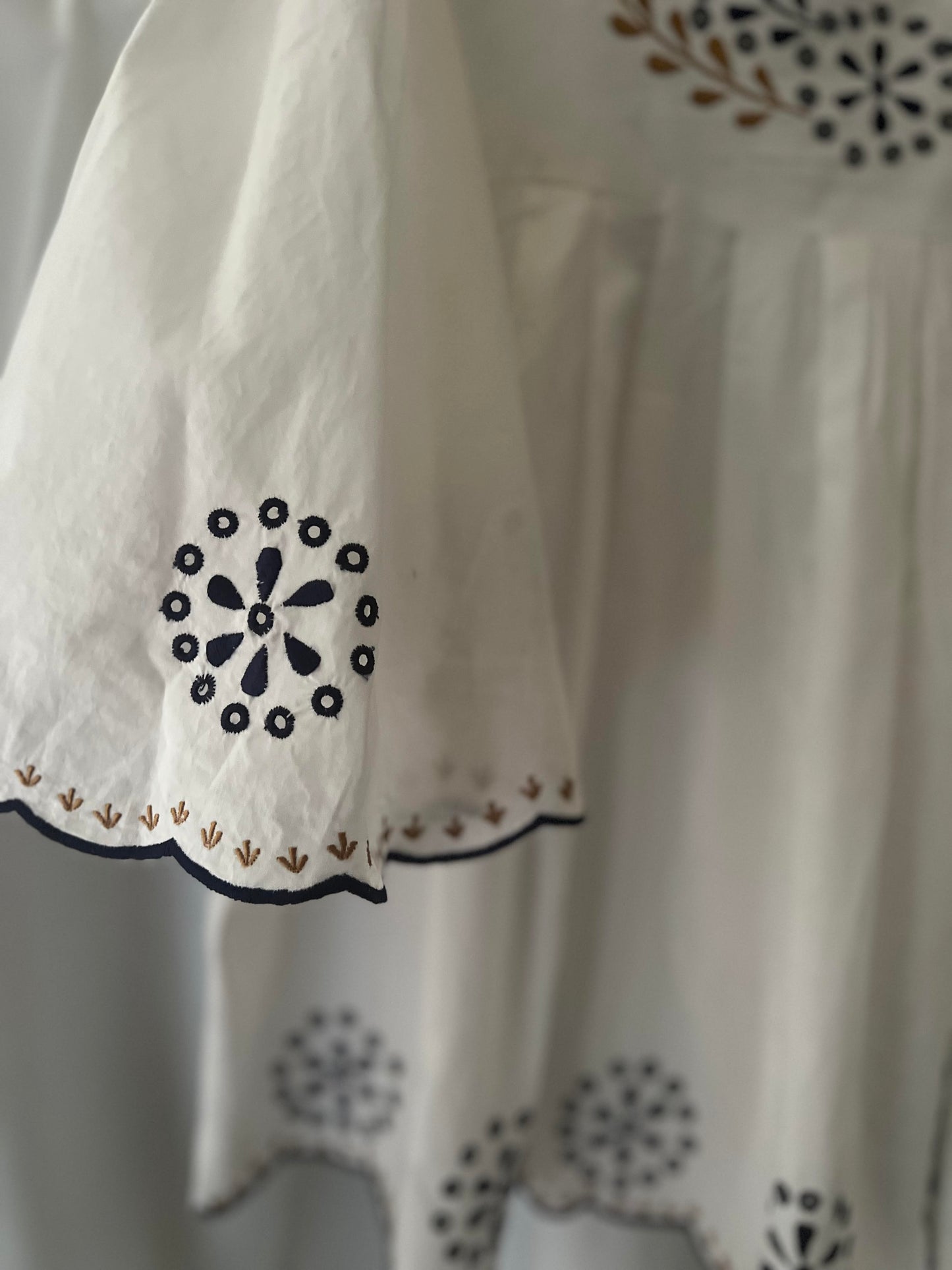 A - Blouse Divine brodée écrue